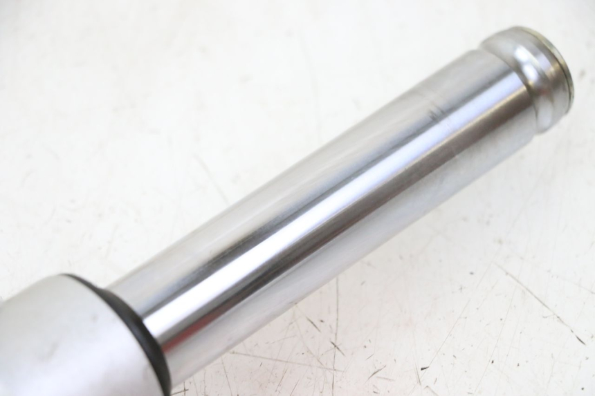 photo de FOURREAU FOURCHE DROIT PEUGEOT KISBEE 4T 50 (2018 - 2022)