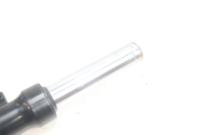 photo de FOURREAU FOURCHE DROIT SYM ORBIT III 3 4T 50 (2021 - 2025) - Zoom état d’usage