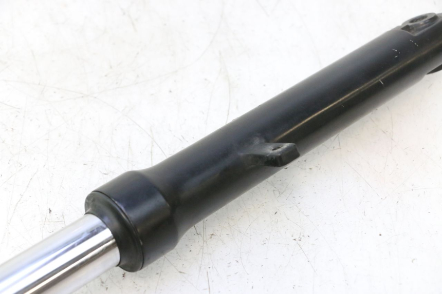 photo de FOURREAU FOURCHE DROIT KYMCO SUPER 8 2T 50 (2007 - 2013) - Autre angle de vue