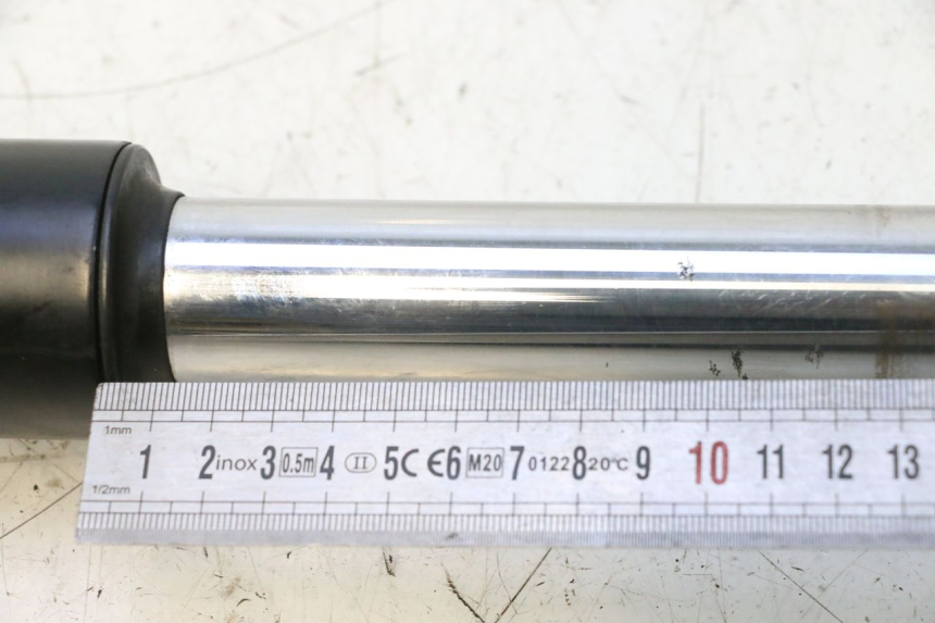 photo de FOURREAU FOURCHE DROIT KYMCO SUPER 8 2T 50 (2007 - 2013) - Marquages et références