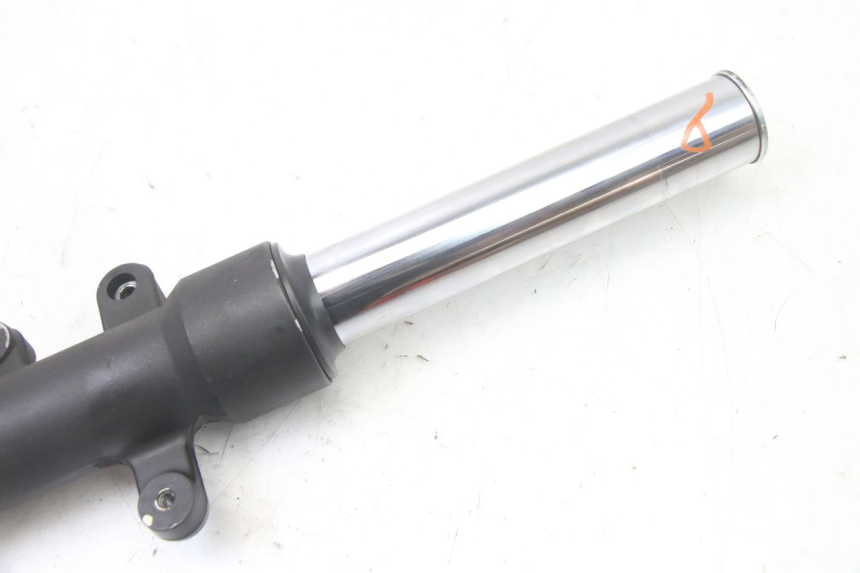 photo de FOURREAU FOURCHE DROIT YAMAHA X-MAX XMAX 125 (2010 - 2014)