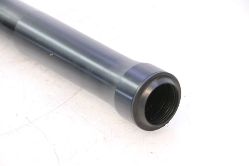 photo de FOURREAU FOURCHE DROIT YAMAHA YZF R6 600 (2008 - 2009) - Points de fixation