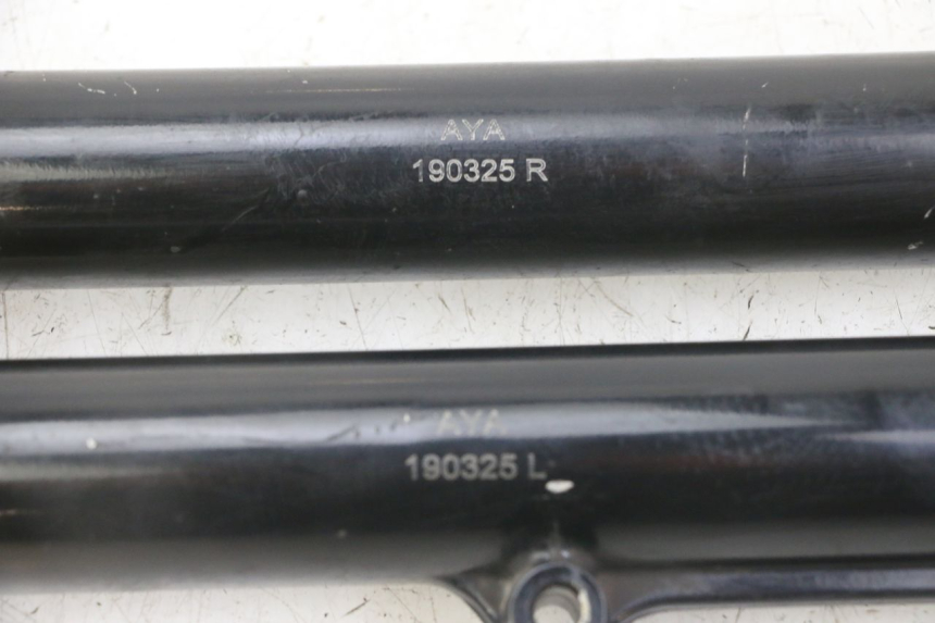 photo de FOURREAU FOURCHE SYM FIDDLE 3 III 50 (2014 - 2020)