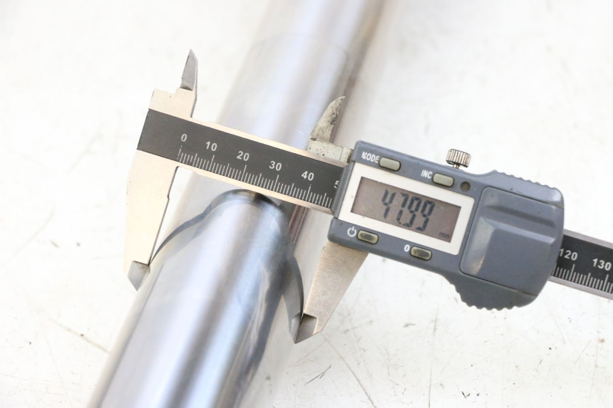 photo de FOURREAU FOURCHE YAMAHA FJR ABS 1300 (2006 - 2012) - Détail de la pièce