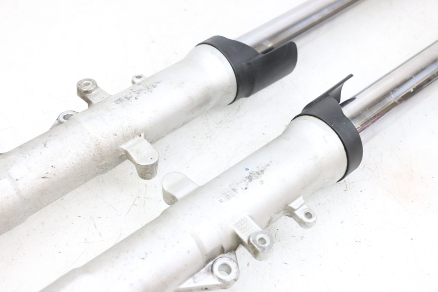 photo de FOURREAU FOURCHE YAMAHA FJR ABS 1300 (2006 - 2012) - Marquages et références