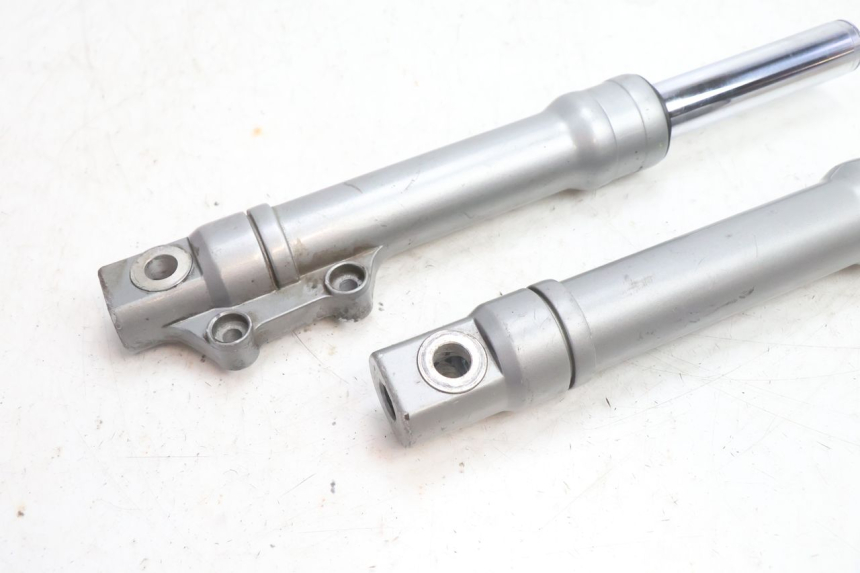 photo de FOURREAU FOURCHE PIAGGIO FLY 2T 50 (2004 - 2017) - Détail de la pièce