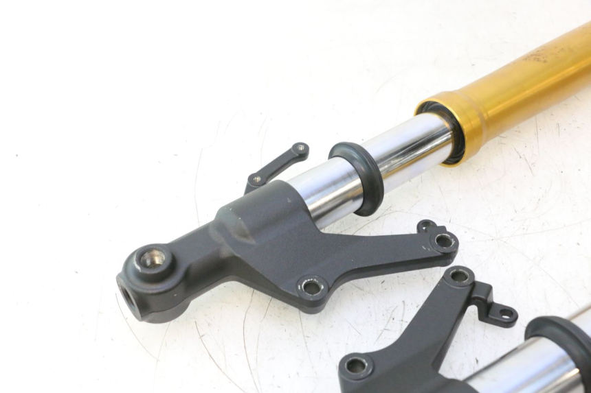 photo de FOURREAU FOURCHE YAMAHA FZ8 800 (2010 - 2016) - Autre angle de vue