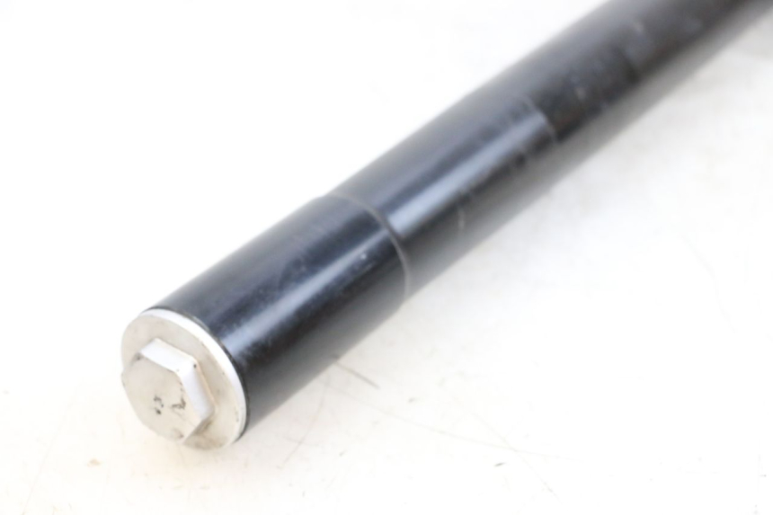 photo de FOURREAU FOURCHE GAUCHE KSR CODE 125 (2018 - 2020) - Gros plan technique