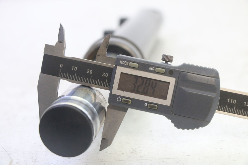 photo de FOURREAU FOURCHE GAUCHE SYM FIDDLE 3 III 125 (2014 - 2020) - Détails caractéristiques