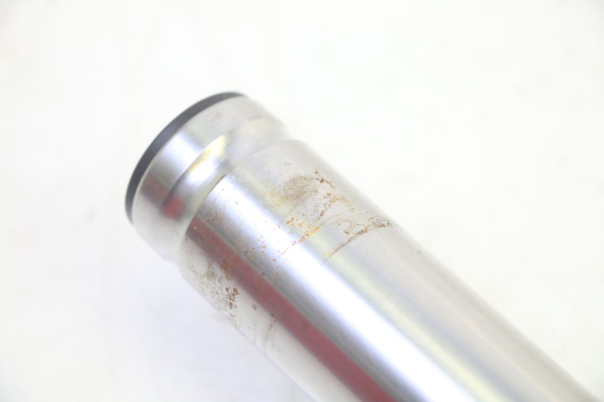 photo de FOURREAU FOURCHE GAUCHE SYM FIDDLE 3 III 125 (2014 - 2020) - Zoom état d’usage