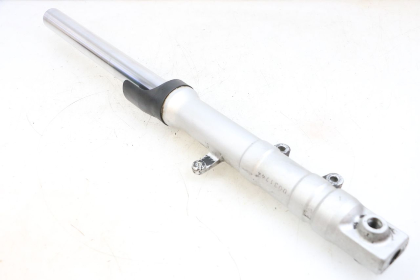 photo de FOURREAU FOURCHE GAUCHE YAMAHA FZ6 N FAZER 600 (2004 - 2006) - Vue principale