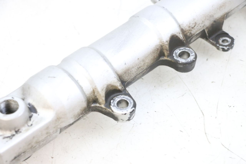 photo de FOURREAU FOURCHE GAUCHE YAMAHA FZ6 N FAZER 600 (2004 - 2006) - Pièce contrôlée