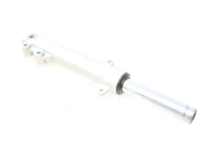 photo de FOURREAU FOURCHE GAUCHE PEUGEOT KISBEE 4T 50 (2010 - 2017) - État de surface