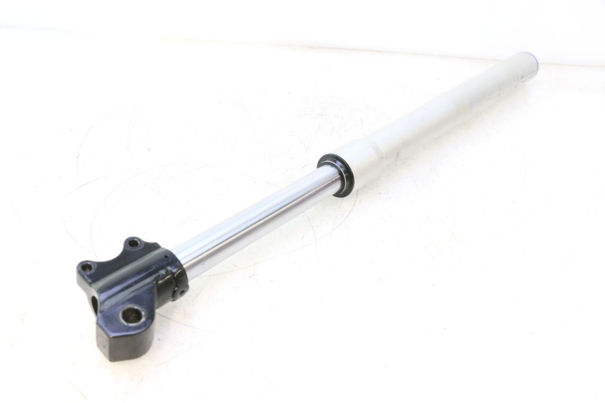 photo de FOURREAU FOURCHE GAUCHE APOLLO RFZ 125 - Points de fixation