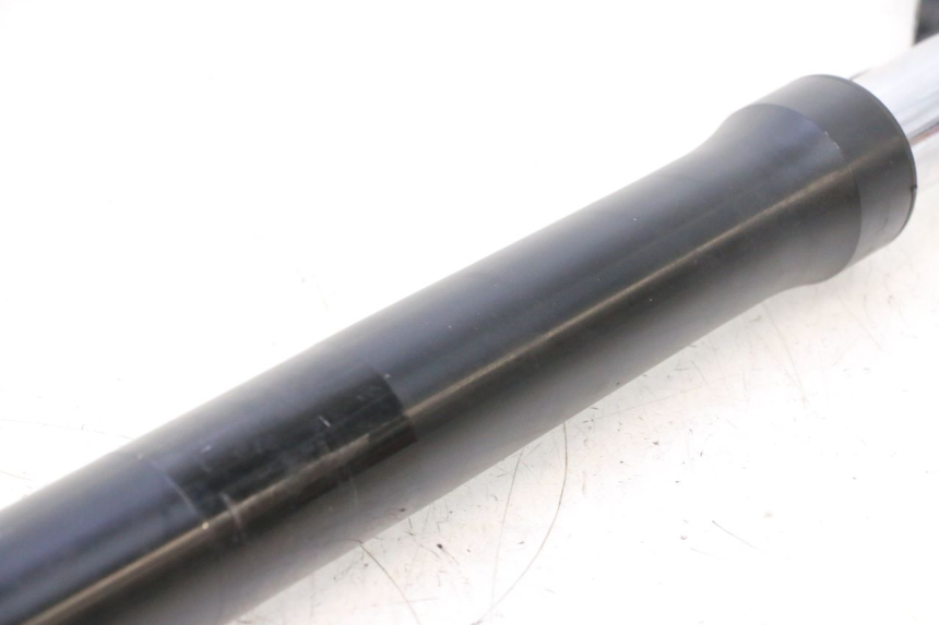 photo de FOURREAU FOURCHE GAUCHE YAMAHA YZF R6 600 (2008 - 2009) - Zoom état d’usage
