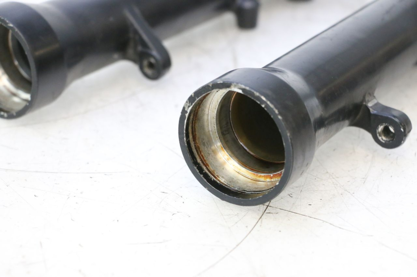 photo de FOURREAU FOURCHE KAWASAKI GPX F ZX750F 750 (1986 - 1990) - Points de fixation