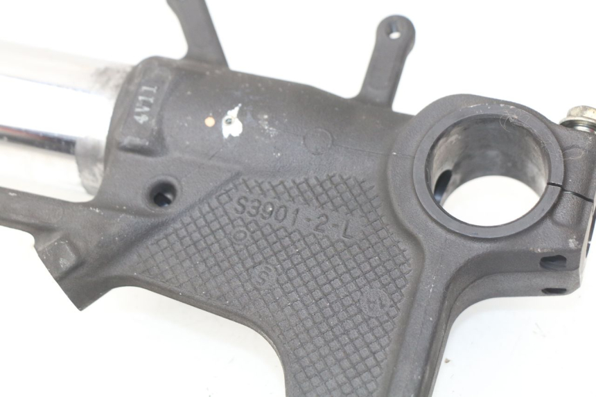 photo de FOURREAU FOURCHE SUZUKI GSX-R GSXR K16 1000 (2012 - 2016) - Points de fixation