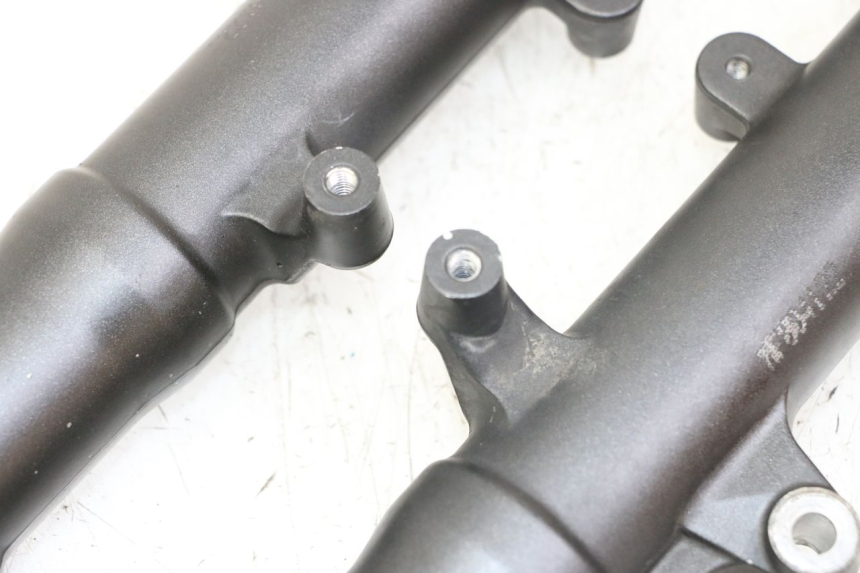 photo de FOURREAU FOURCHE HONDA FORZA 125 (2021 - 2025)