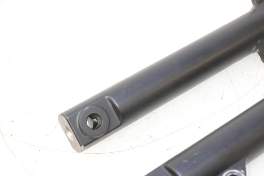 photo de FOURREAU FOURCHE PEUGEOT KISBEE 4T 50 (2023 - 2026) - Vue rapprochée