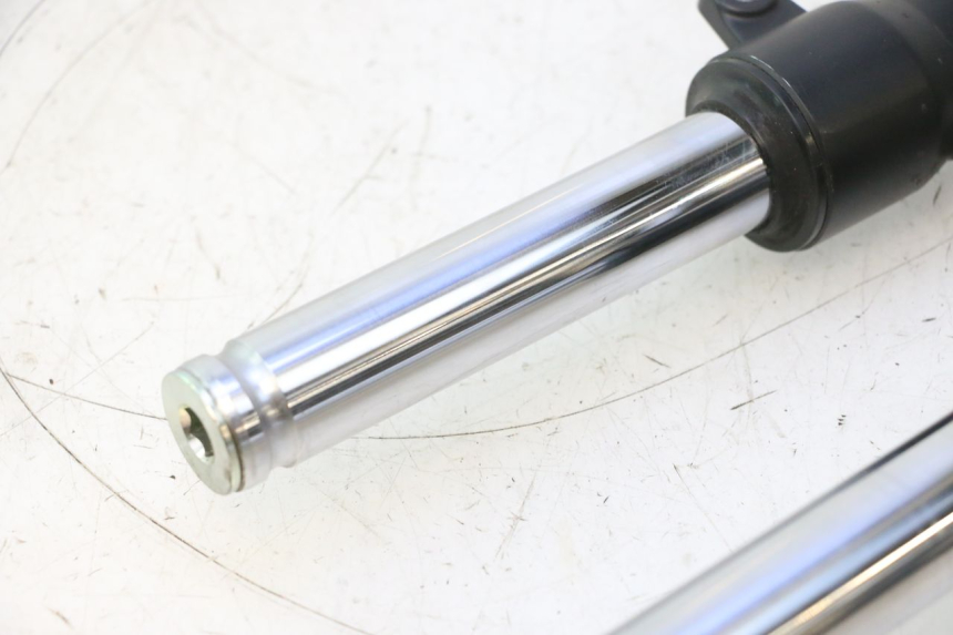 photo de FOURREAU FOURCHE PEUGEOT KISBEE 4T 50 (2023 - 2026) - Vue d’ensemble