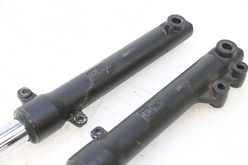 photo de FOURREAU FOURCHE PEUGEOT KISBEE 4T 50 (2023 - 2026) - Pièce contrôlée