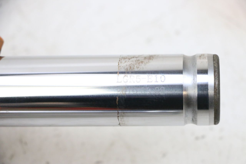 photo de FOURREAU FOURCHE KYMCO LIKE 125 (2009 - 2016) - Gros plan technique