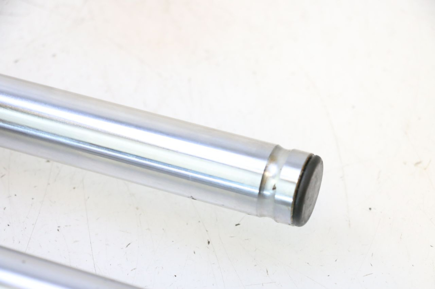 photo de FOURREAU FOURCHE SYM MIO 50 (2005 - 2010) - Vue rapprochée