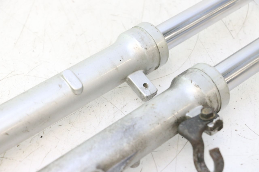 photo de FOURREAU FOURCHE SYM MIO 50 (2005 - 2010) - Angle alternatif