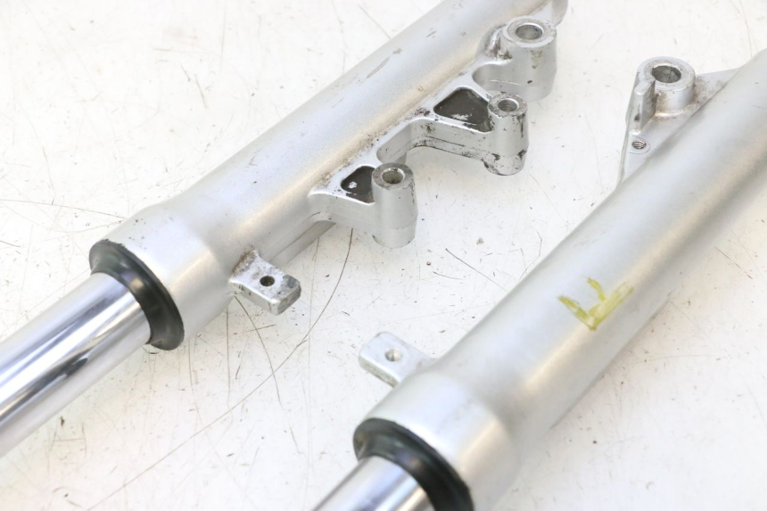 photo de FOURREAU FOURCHE KYMCO LIKE 4T 50 (2019 - 2025) - Points de fixation