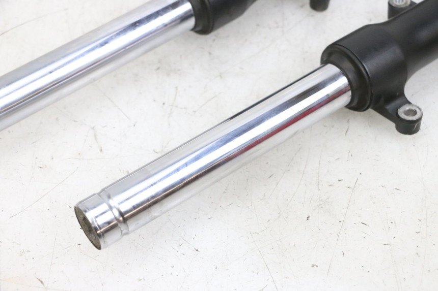 photo de FOURREAU FOURCHE PIAGGIO NEW TYPHOON 50 (2018 - 2021) - Vue produit