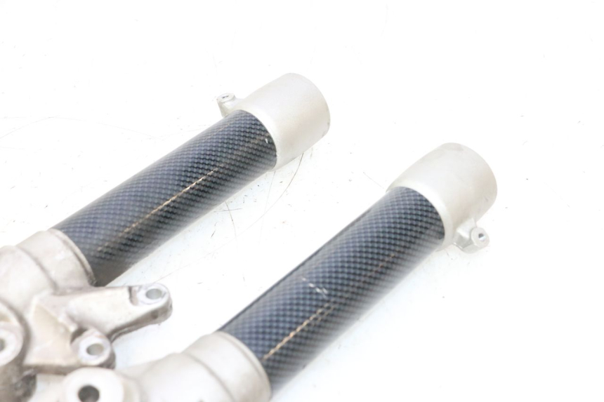 photo de FOURREAU FOURCHE MBK NITRO 50 (2004 - 2008) - Points de fixation