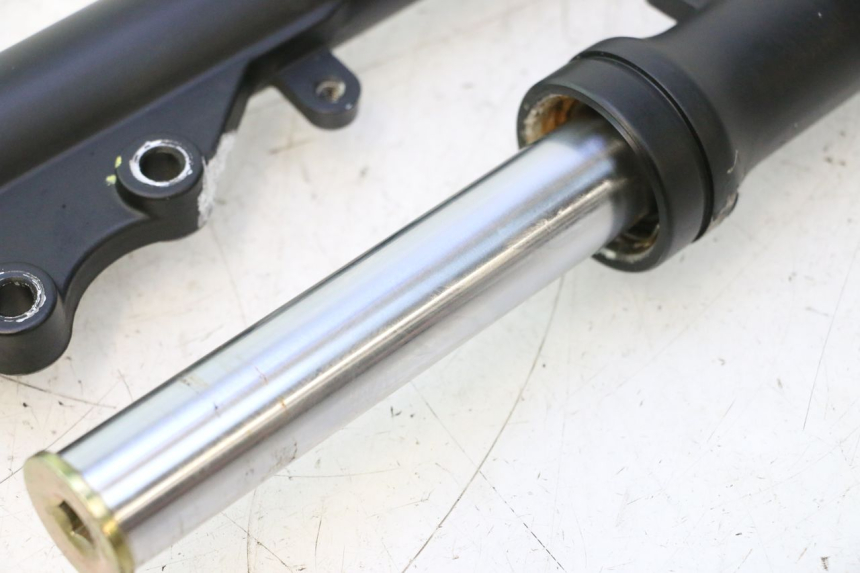 photo de FOURREAU FOURCHE JM MOTORS OLDIES 4T 50 (2020 - 2026) - Angle alternatif