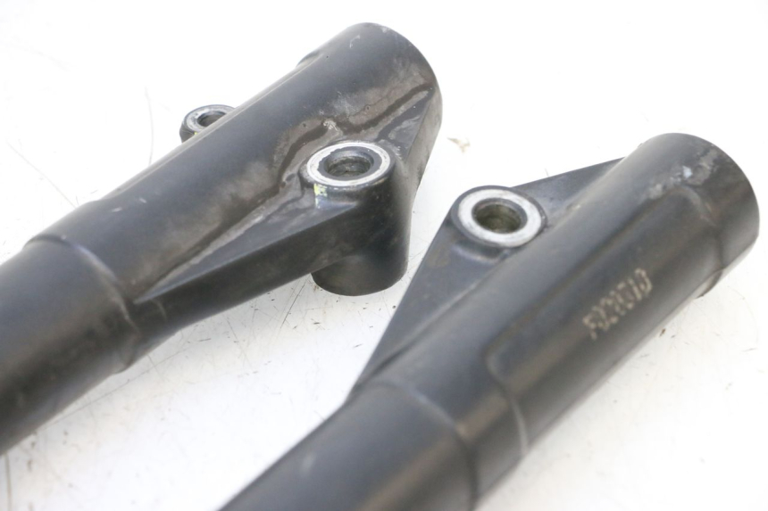 photo de FOURREAU FOURCHE HONDA PCX (JF57/JF64) 125 (2014 - 2018) - Photo complémentaire