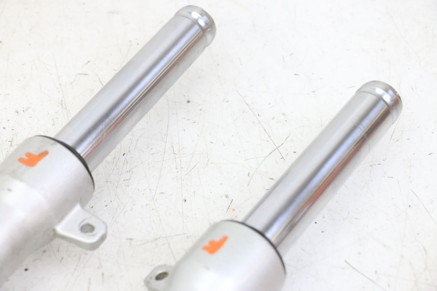 photo de FOURREAU FOURCHE PEUGEOT KISBEE 4T 50 (2010 - 2017)