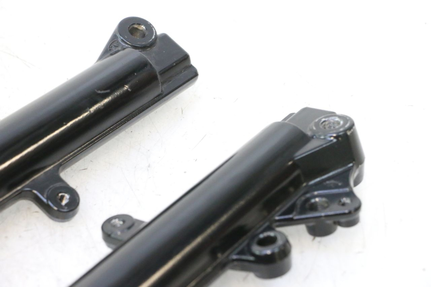 photo de FOURREAU FOURCHE JM MOTORS R-MAX TECH 50 (2024 - 2026) - Zoom composants