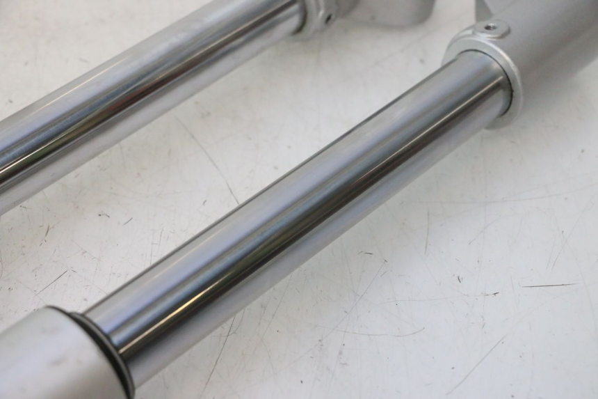 photo de FOURREAU FOURCHE APOLLO RFZ 150 - Détails caractéristiques