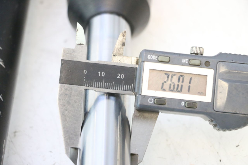 photo de FOURREAU FOURCHE TNT MOTOR ROMA 10' 2T 50 (2011 - 2018) - Détail de la pièce