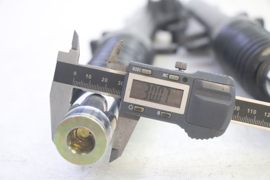 photo de FOURREAU FOURCHE JM MOTORS SANTANA EVO 50 (2024 - 2026) - Points de fixation