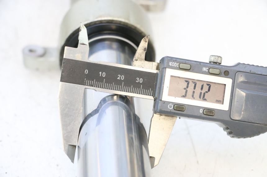 photo de FOURREAU FOURCHE PEUGEOT SATELIS 125 (2006 - 2009) - Détail de la pièce