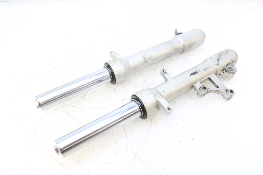 photo de FOURREAU FOURCHE PEUGEOT SATELIS 125 (2006 - 2009) - Points de fixation