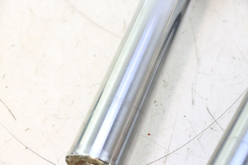 photo de FOURREAU FOURCHE PEUGEOT SATELIS 125 (2013 - 2018) - Gros plan technique
