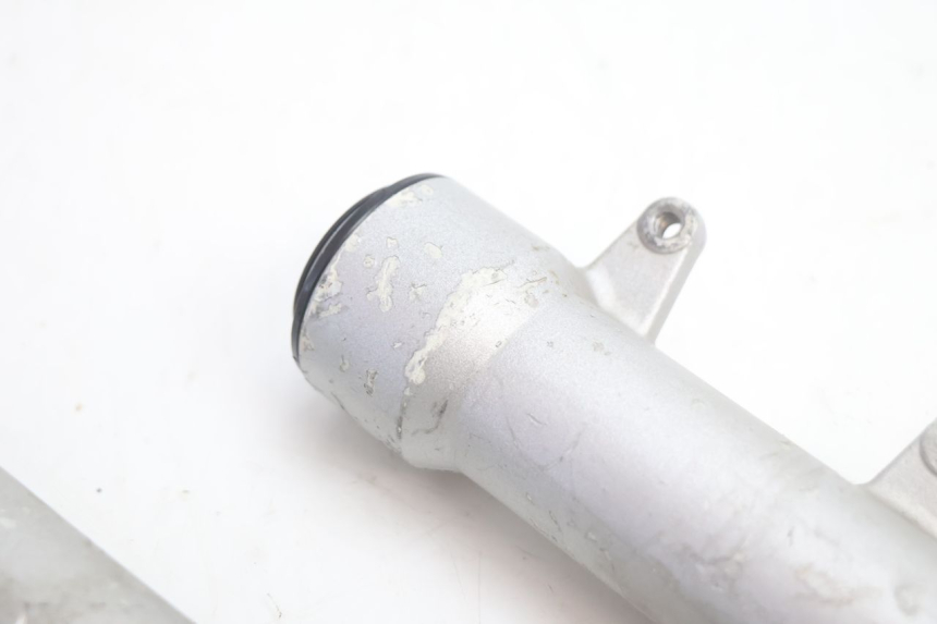 photo de FOURREAU FOURCHE YAMAHA SLIDER 50 (1999 - 2004) - Gros plan technique