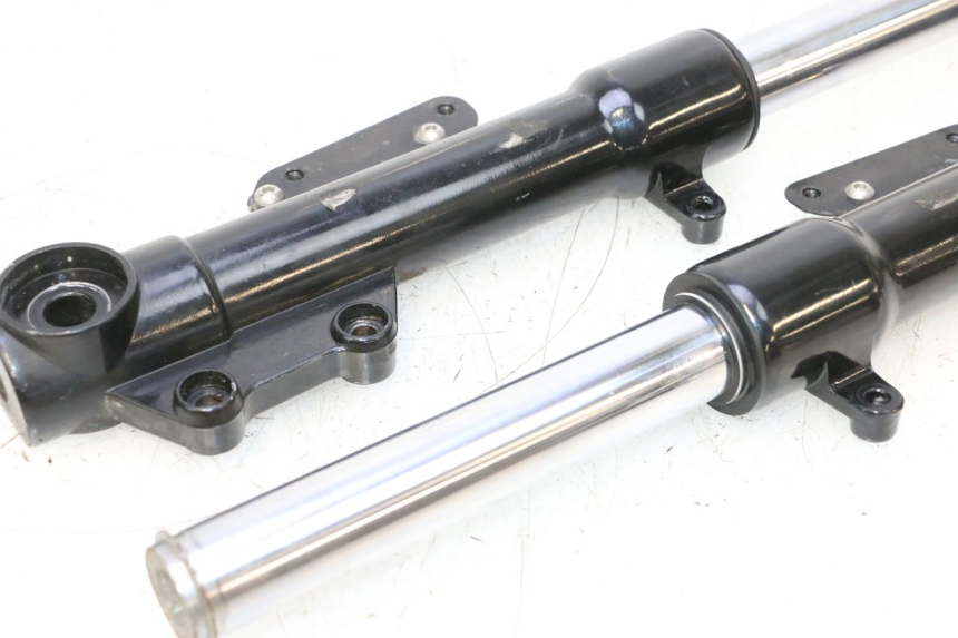 photo de FOURREAU FOURCHE APRILIA SR MOTARD 50 (2012 - 2018) - Détails caractéristiques
