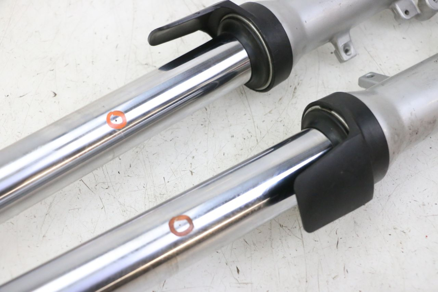 photo de FOURREAU FOURCHE SUZUKI SV S 650 (2003 - 2009)