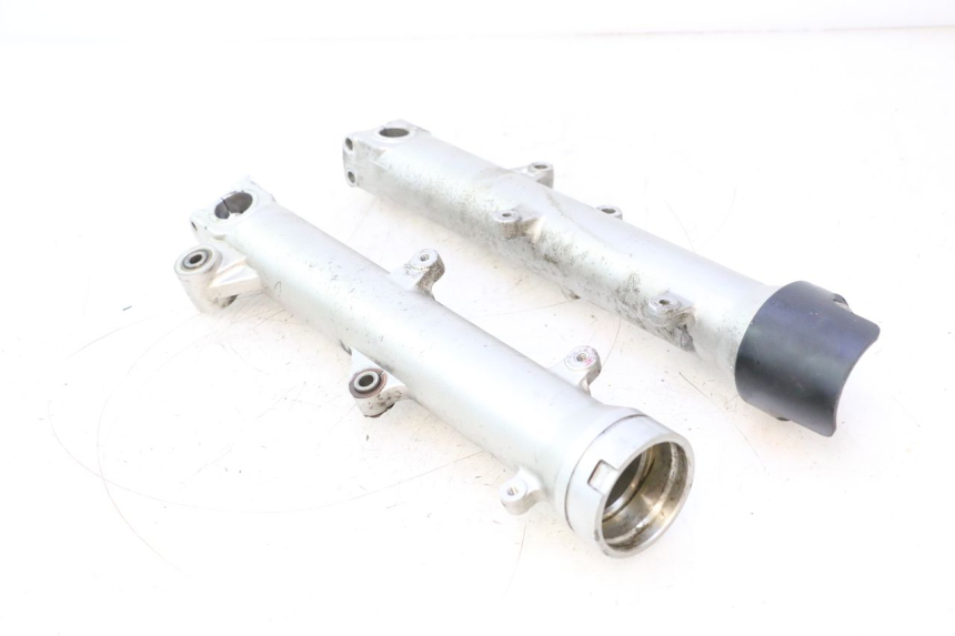 photo de FOURREAU FOURCHE HONDA VFR FI RC46 800 (1998 - 2001) - Focus structure