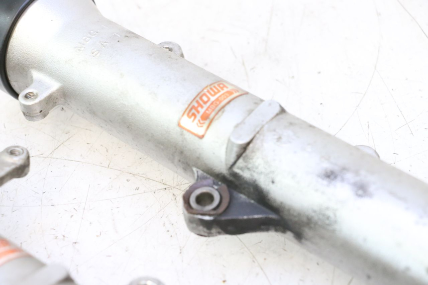 photo de FOURREAU FOURCHE HONDA VFR FI RC46 800 (1998 - 2001) - Zoom qualité