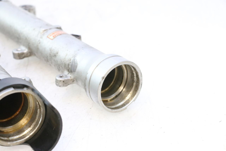photo de FOURREAU FOURCHE HONDA VFR FI RC46 800 (1998 - 2001) - État de surface