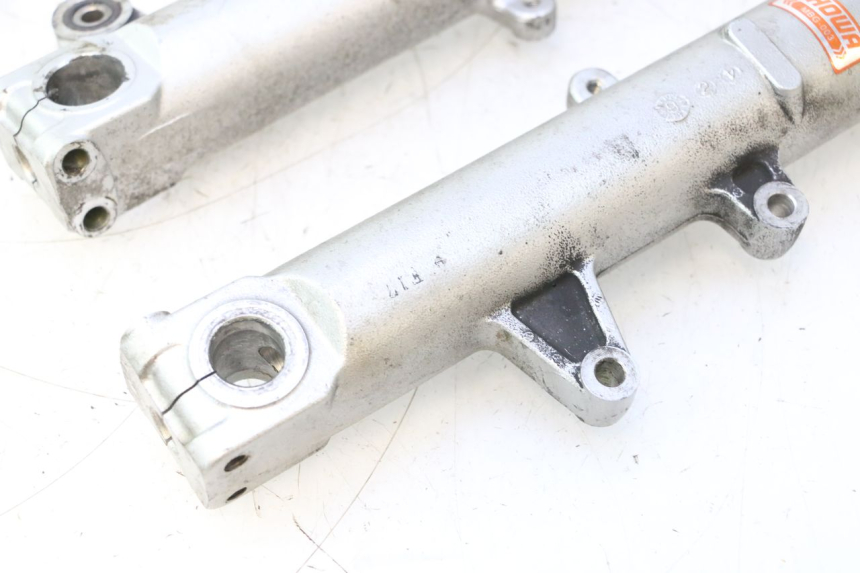 photo de FOURREAU FOURCHE HONDA VFR FI RC46 800 (1998 - 2001) - Marquages et références