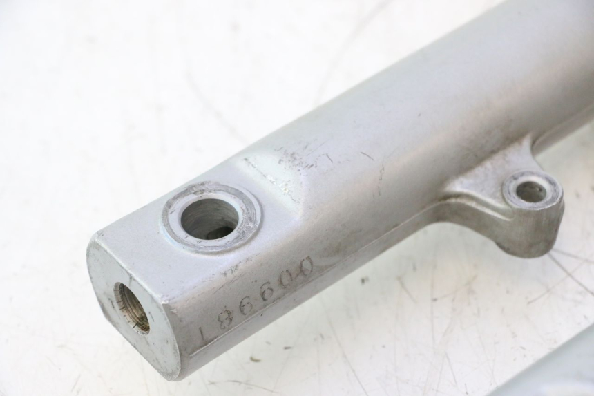 photo de FOURREAU FOURCHE DAELIM VJ ROADWIN 125 (2004 - 2007) - Détail de la pièce