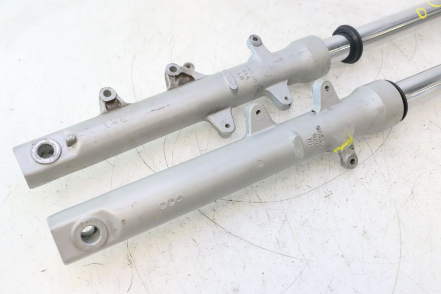 photo de FOURREAU FOURCHE DAELIM VJ ROADWIN 125 (2004 - 2007) - Marquages et références